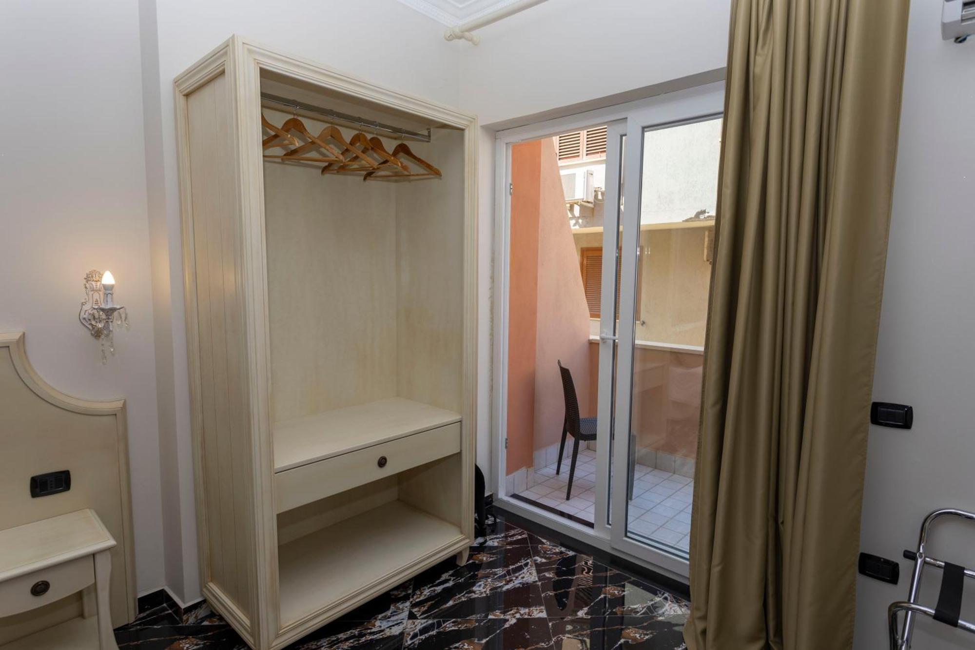 Terrazzo Sul Mare 3*